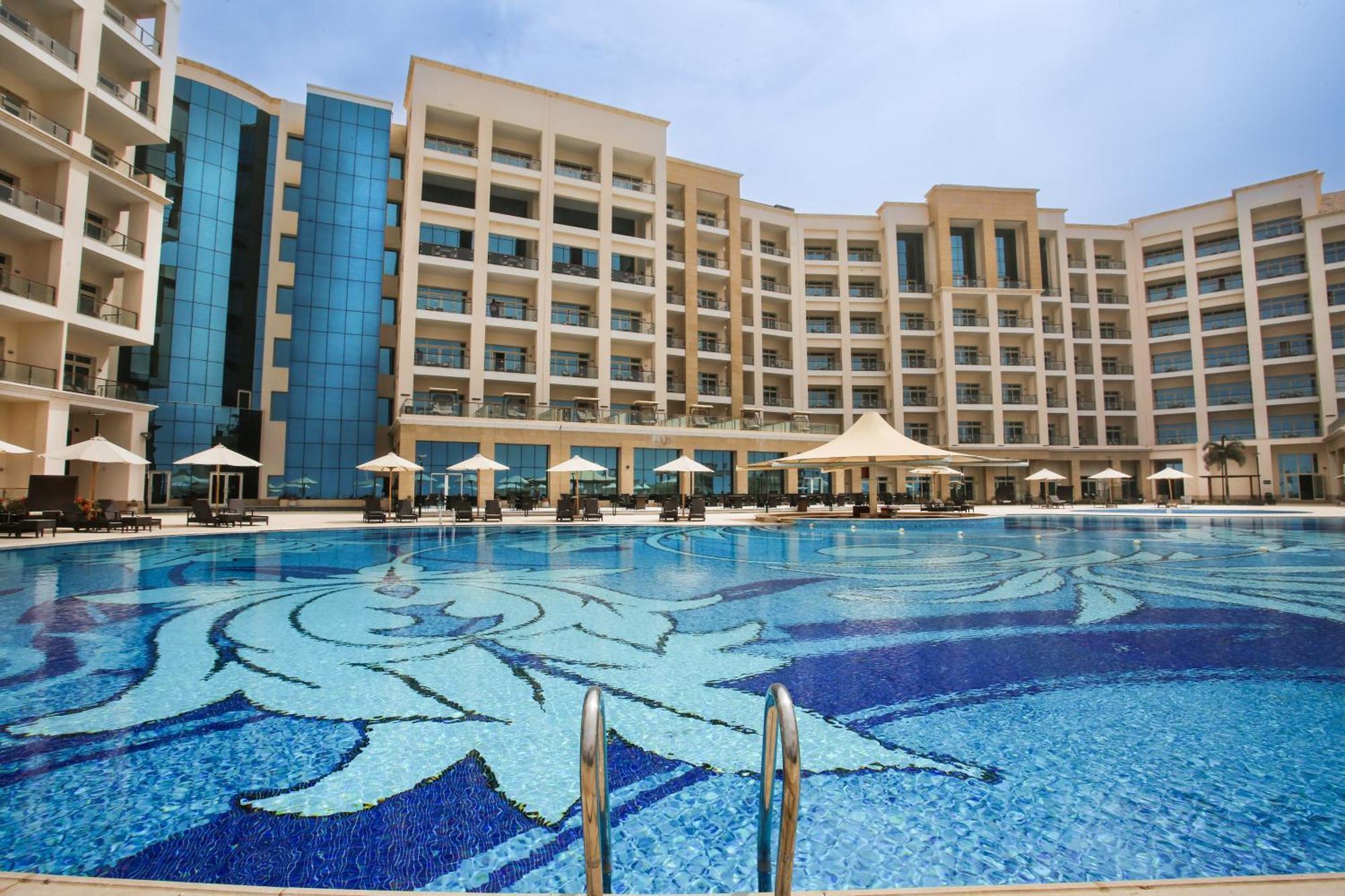 Tolip Resort El Galala Hills Ain Sukhna Extérieur photo The swimming pool at the hotel