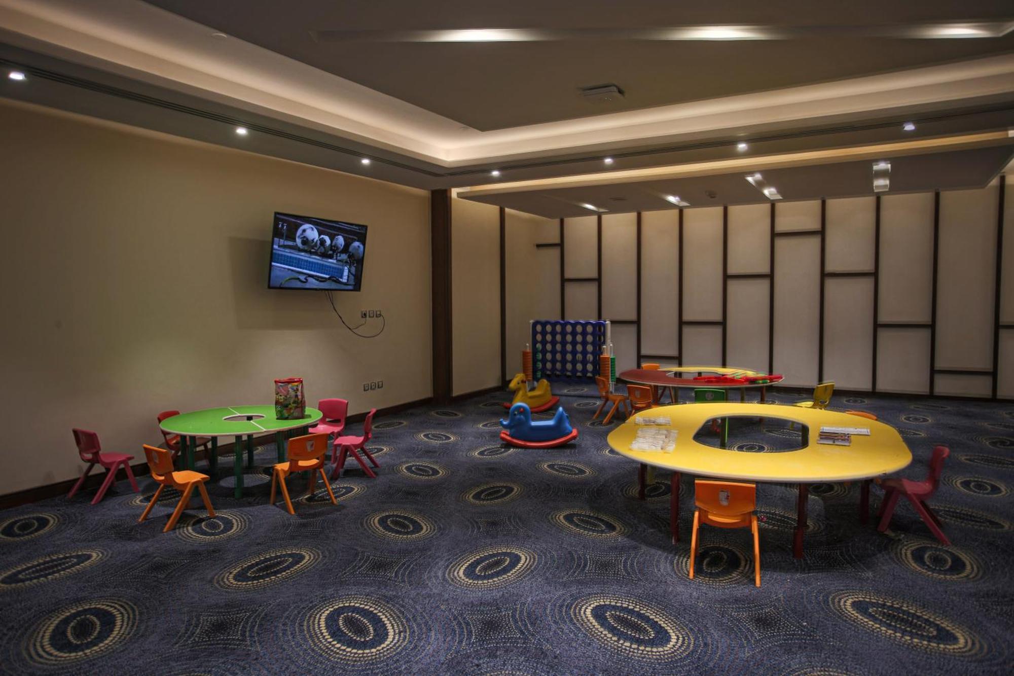 Tolip Resort El Galala Hills Ain Sukhna Extérieur photo Kids Club